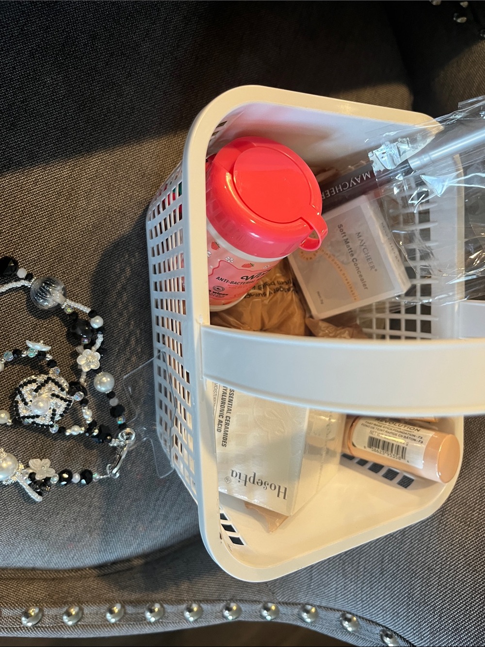 Beauty Bundle Basket 8 pieces